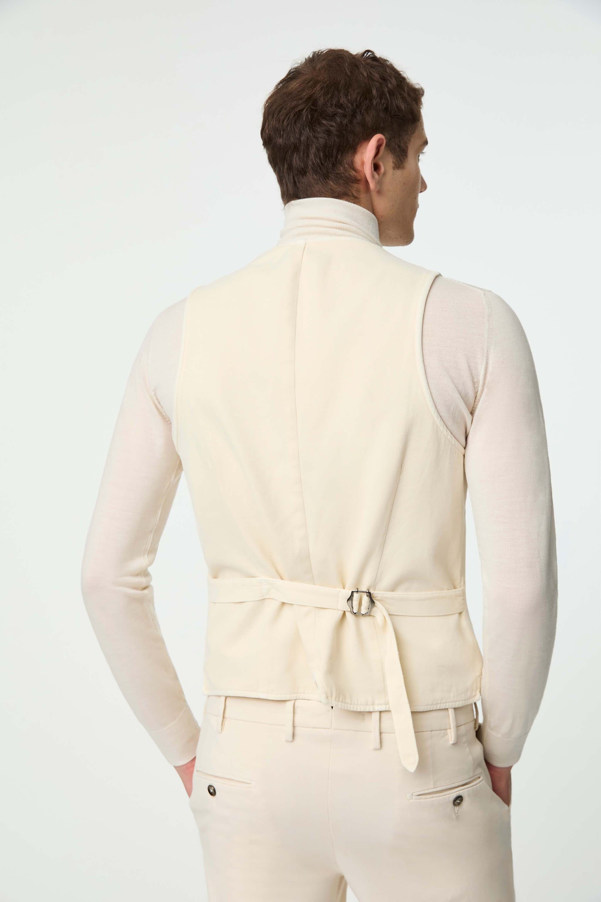 Garment-dyed OSCAR waistcoat off-white