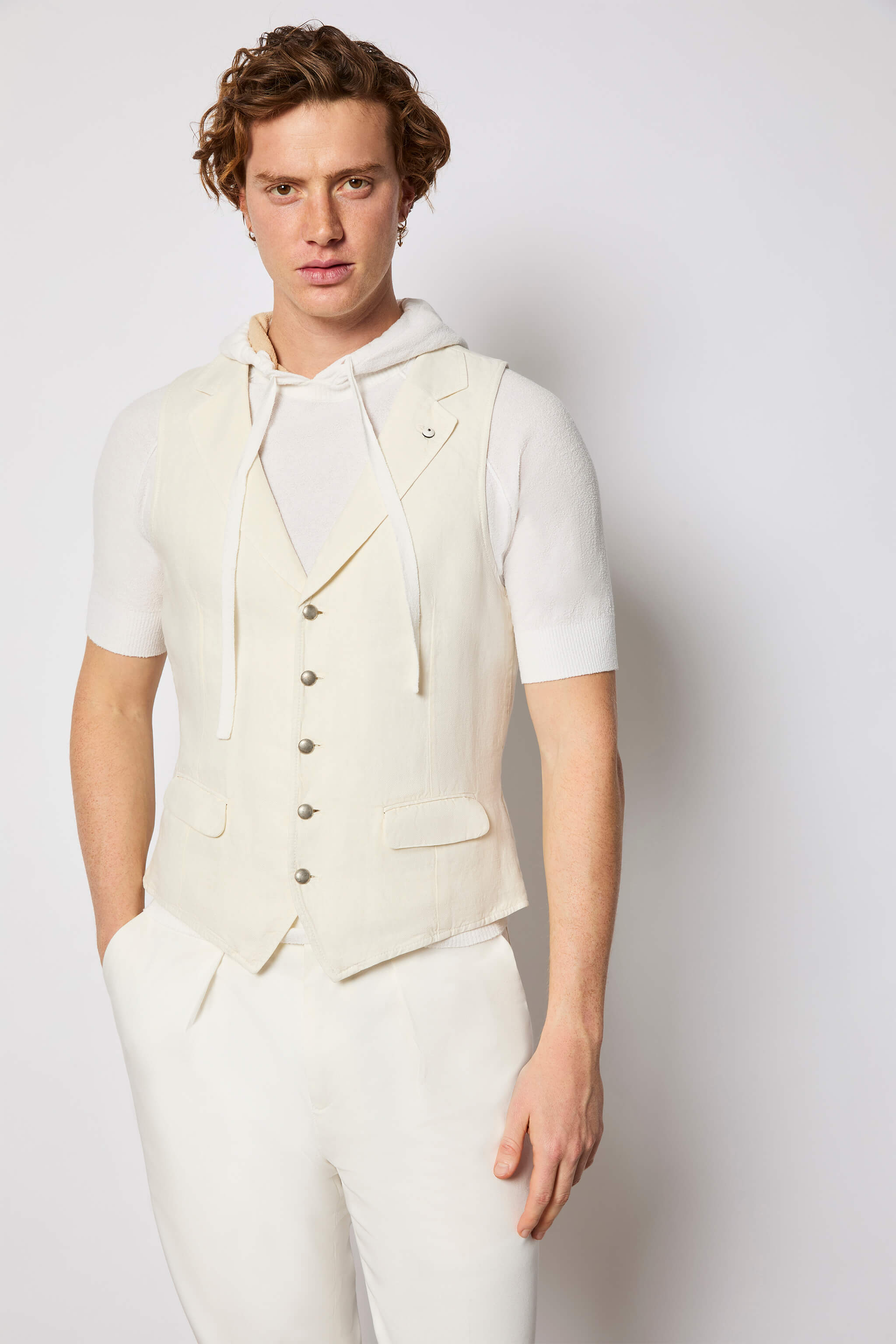 Garment-dyed OSCAR vest - white