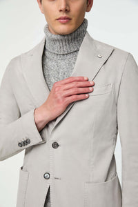 Garment-dyed steve jacket in ice gray light grey