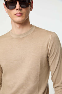 Garment-dyed crewneck in beige beige