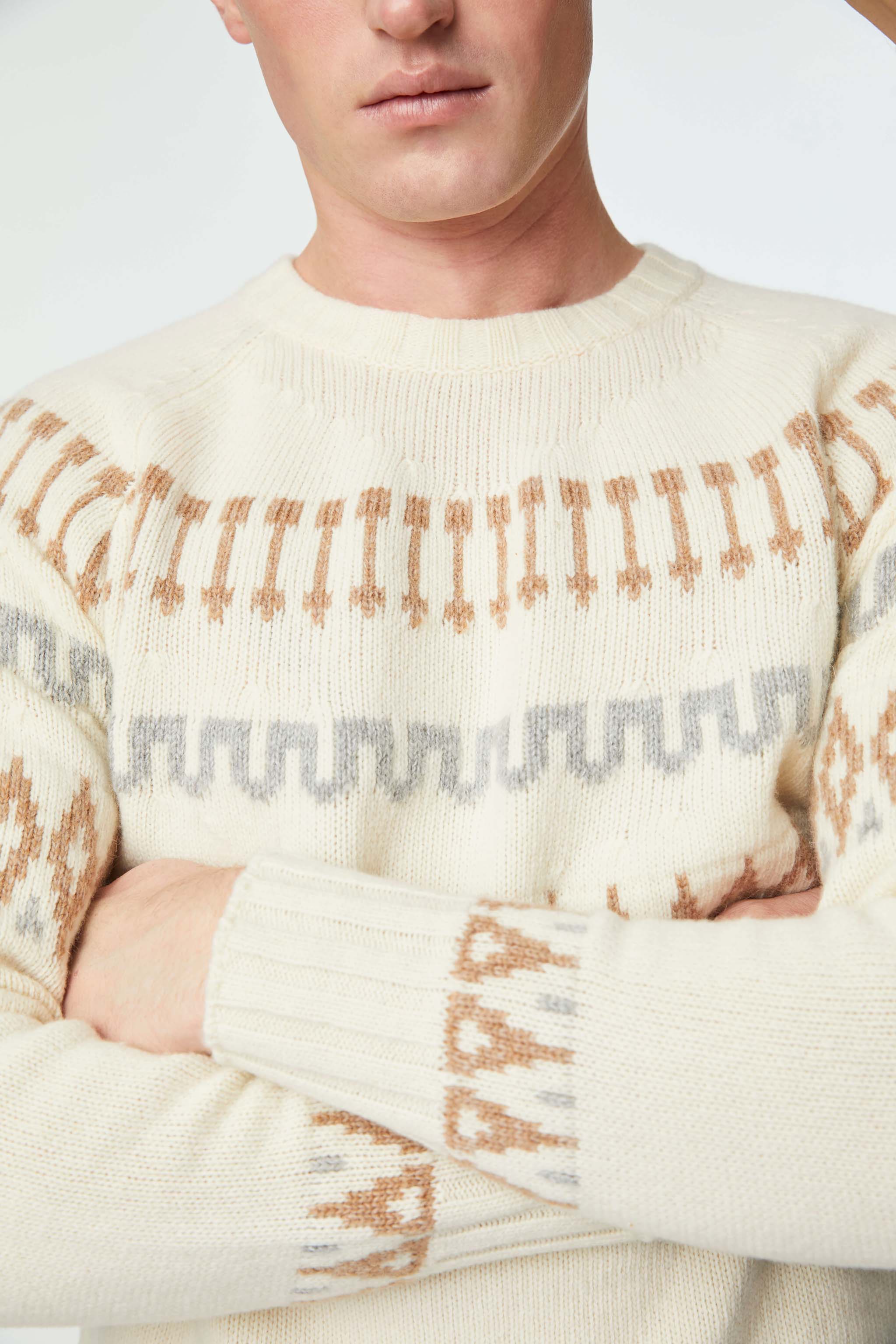 Nordic-style crewneck off-white