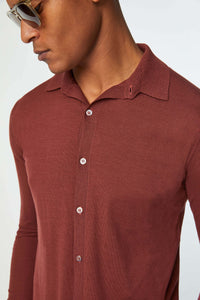 Ultralight shirt-sweater in burgundy bordeaux