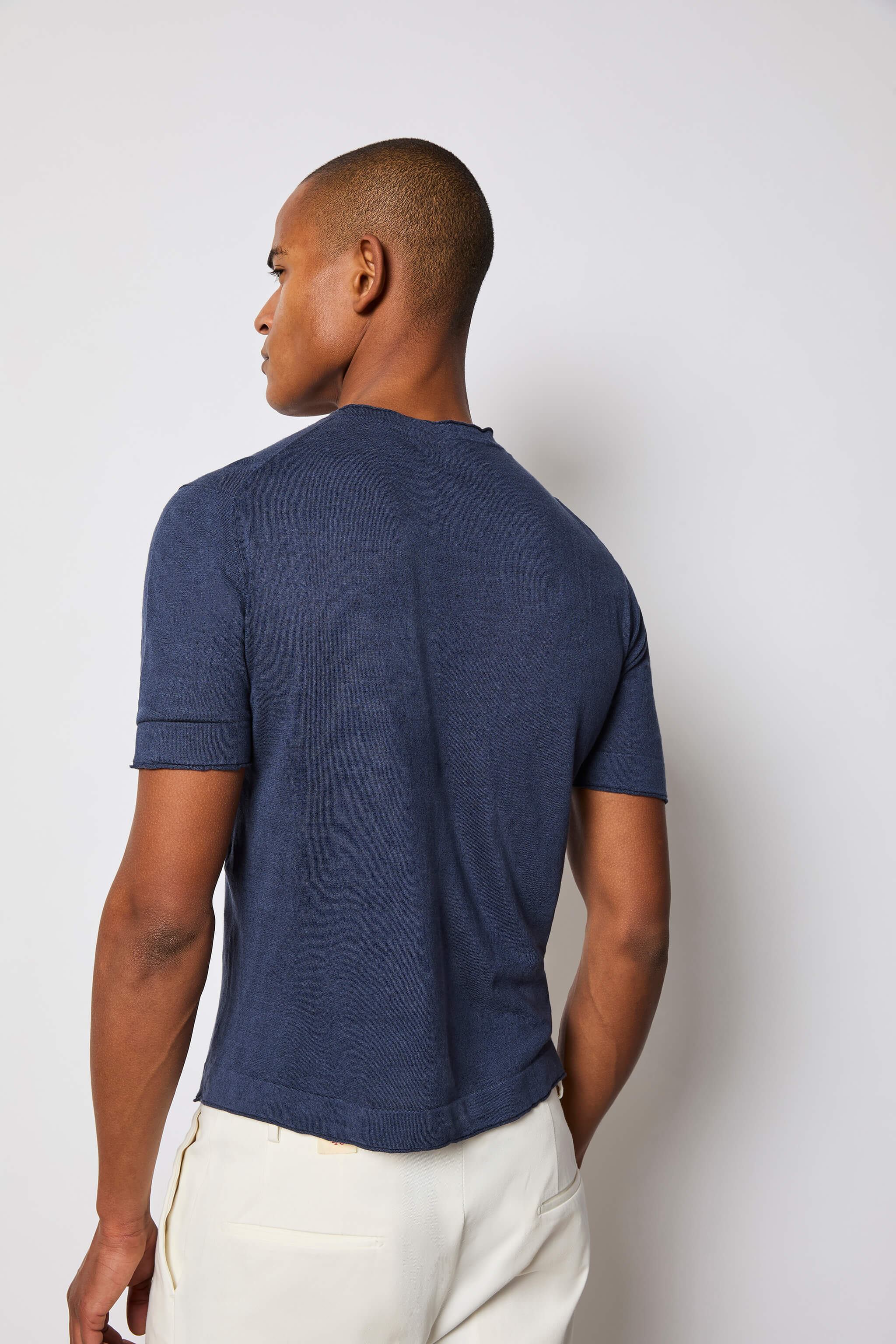 Short-sleeve T-shirt with a chest pocket - blue