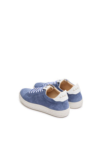 Retro tennis sneakers light blue