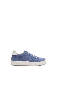 Retro tennis sneakers light blue