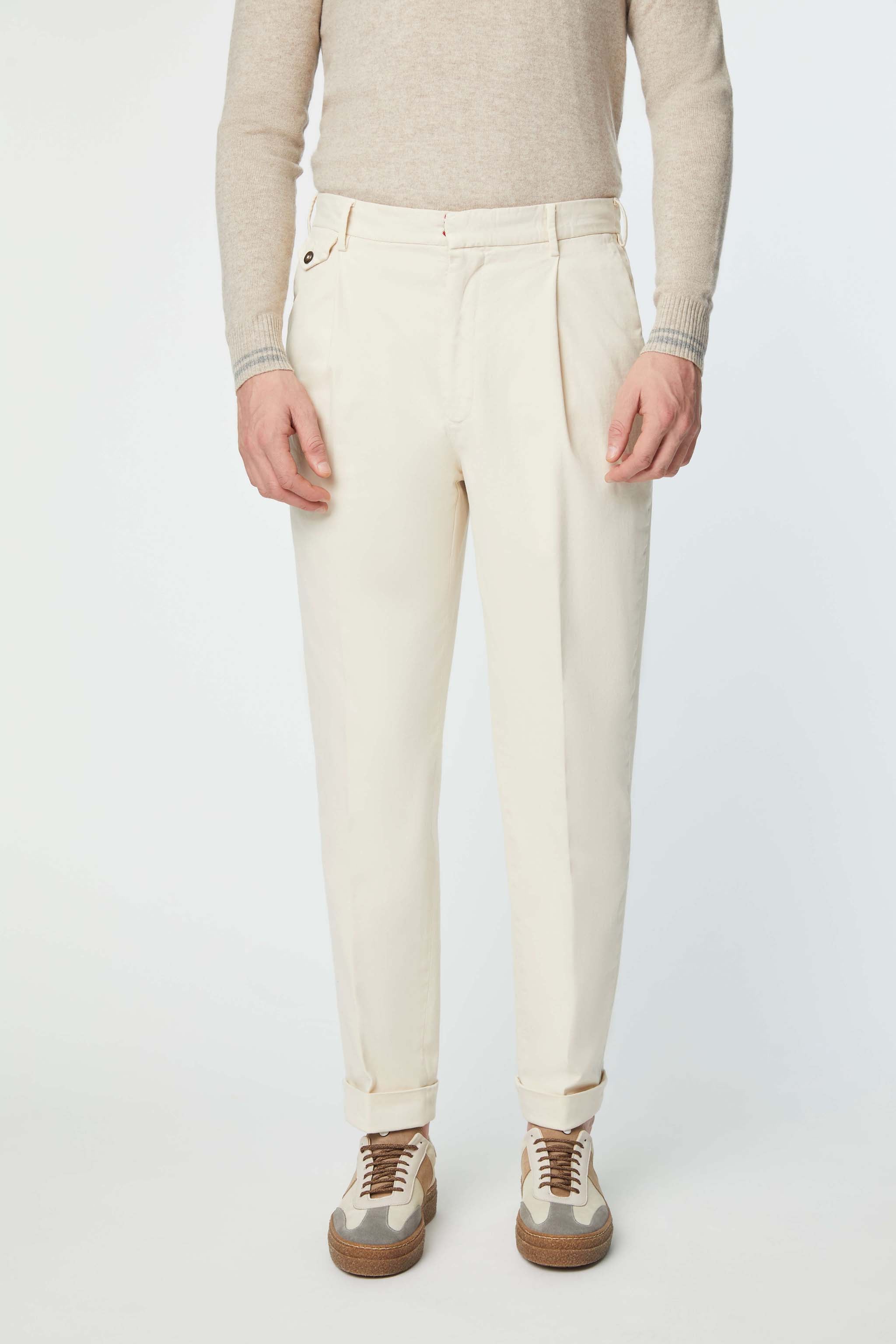 Garment-dyed MILES pants in white