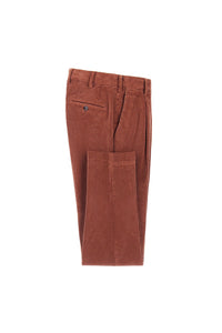 Garment-dyed muddy pants in brick red bordeaux