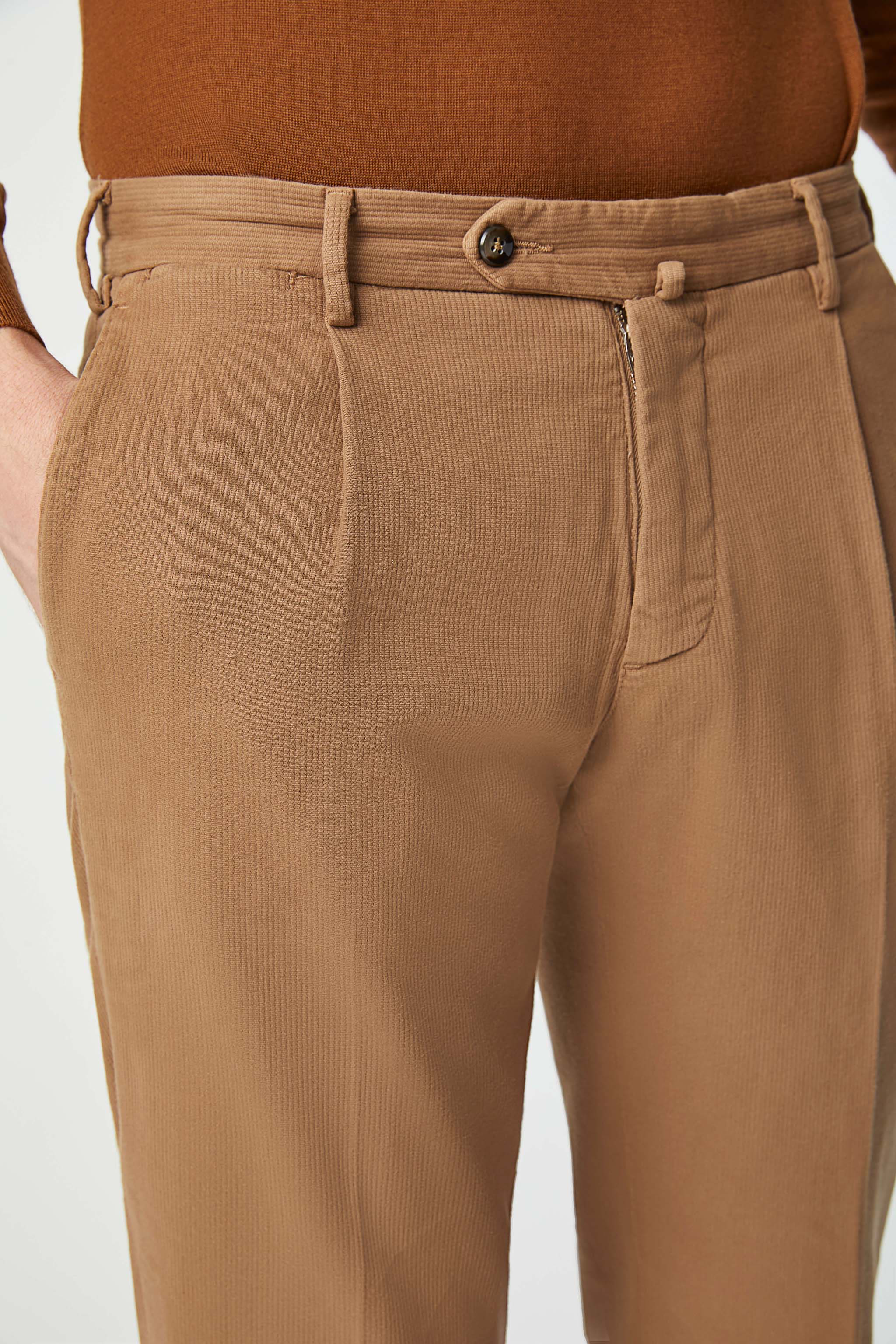 Garment-dyed MICHAEL pants in hazelnut