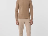 Turtleneck in camel