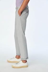 Garment-dyed ray pant in gray light grey