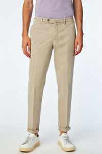 Garment-dyed elton pants in white beige