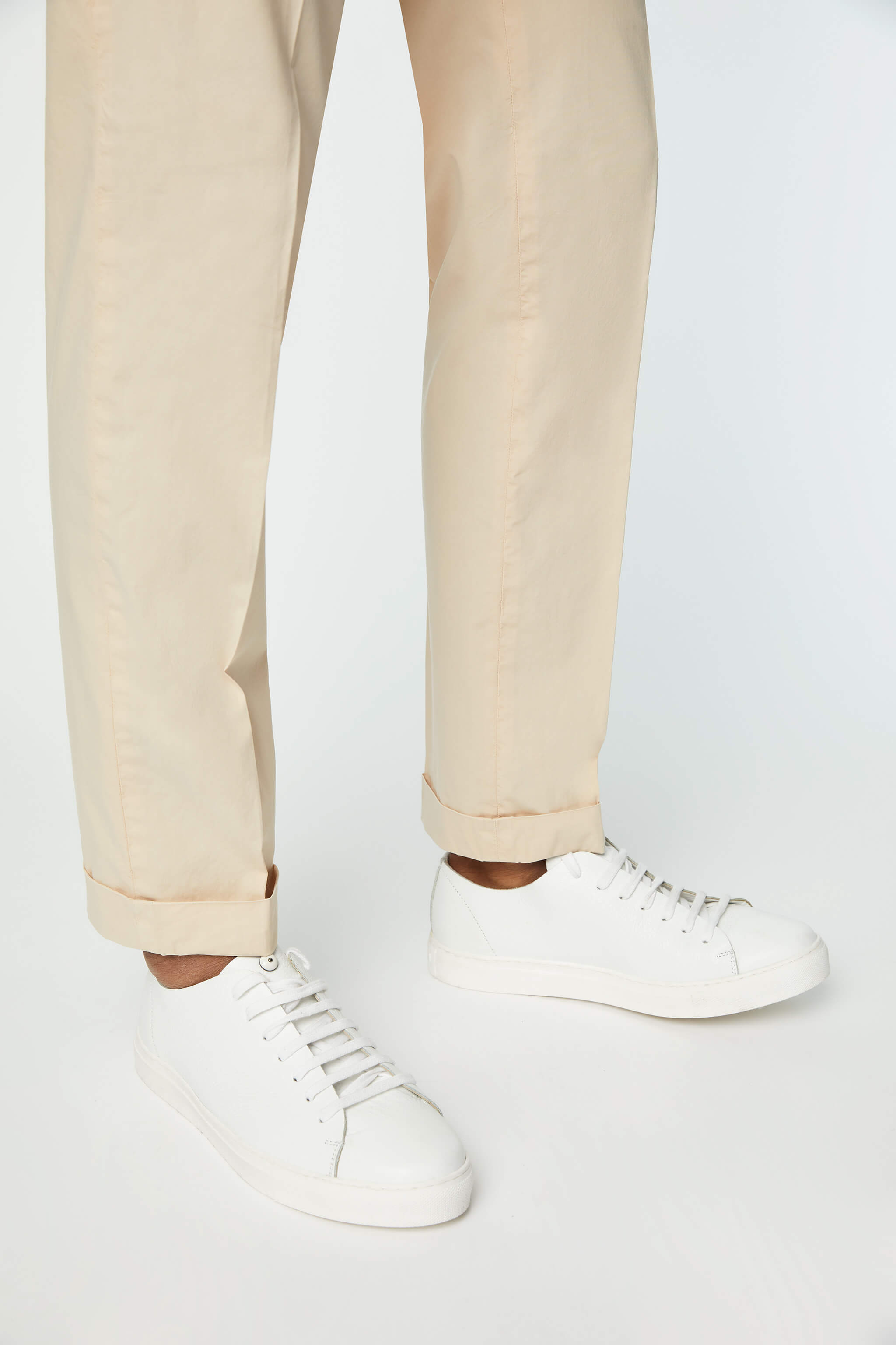 Garment-dyed PHIL pants in White